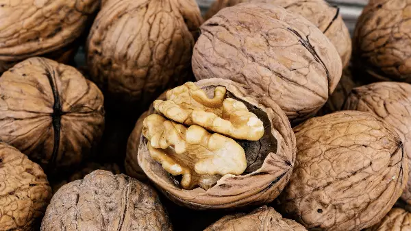Adding Walnuts to Your Diet Is a Great Choice, Know Why