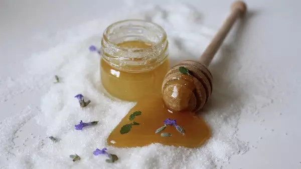 Is honey better than sugar?