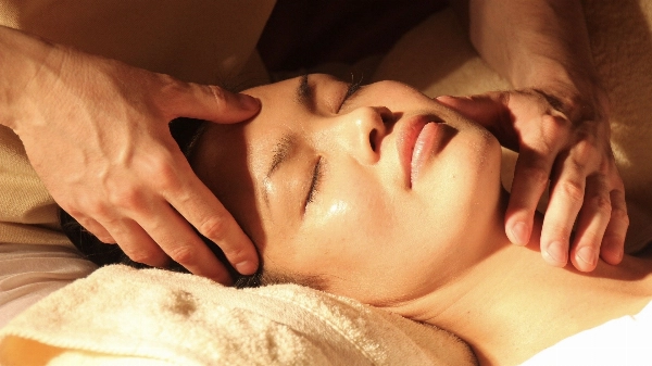 Ayurvedic Face Massage