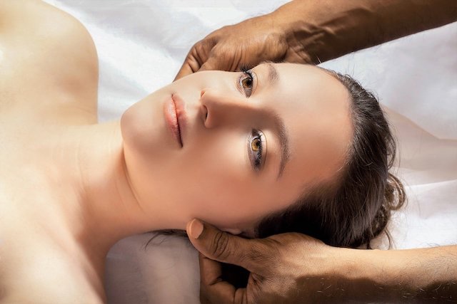 Ayurvedic Face Massage