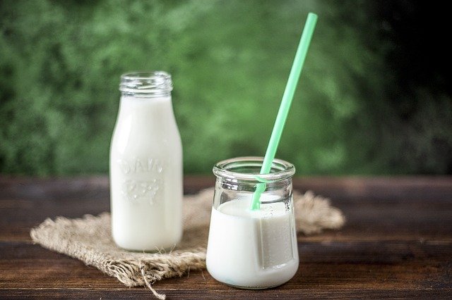 Tapping Benefits of Healthier Milk Options