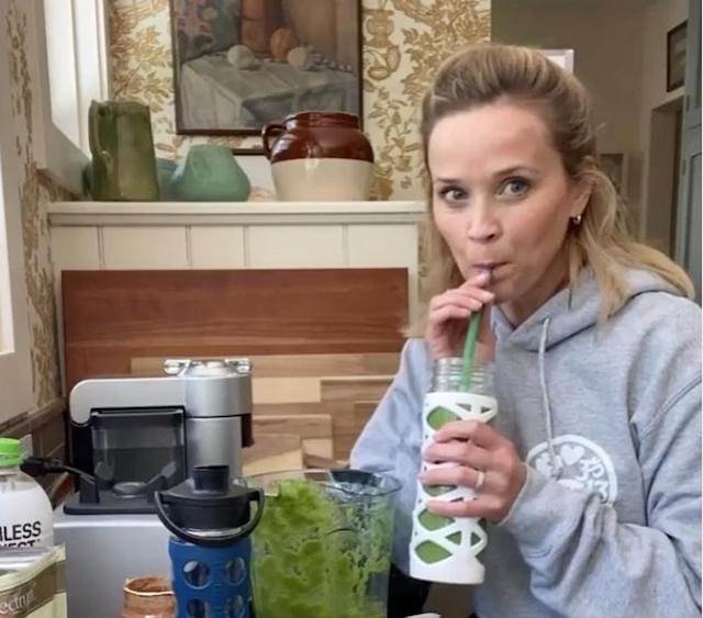 Here Are the Benefits Of Reese Witherspoon’s Green Smoothie!