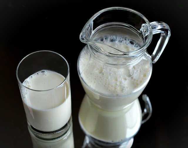 Tapping Benefits of Healthier Milk Options