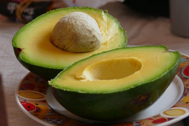 7 Healthy Reasons To Eat Avocados