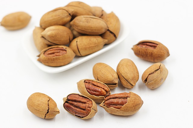 Side Effects Of Eating Too Many Nuts DietZones side-effects-of-eating-too-many-nuts-dietzones